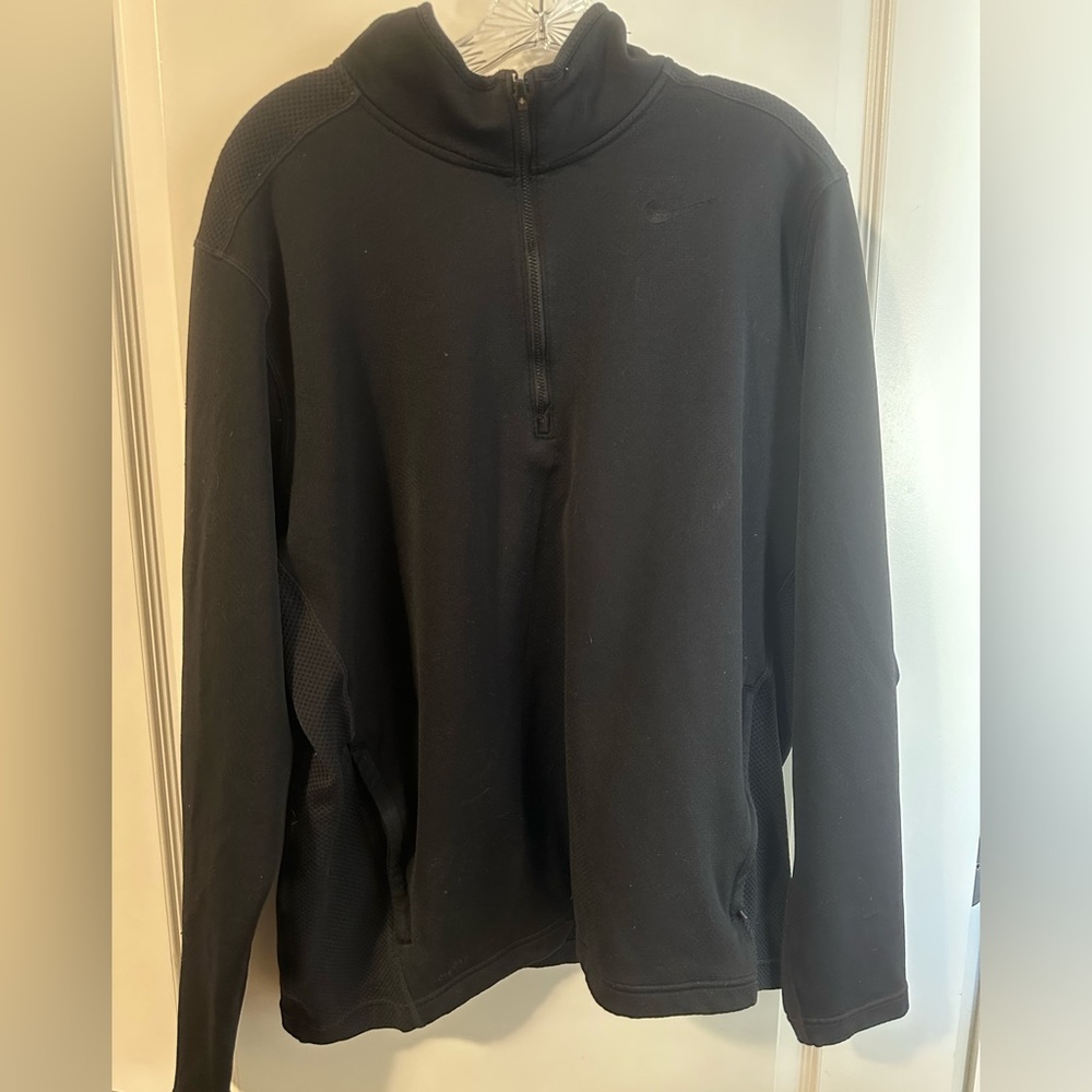 Men’s Nike black quarter zip medium